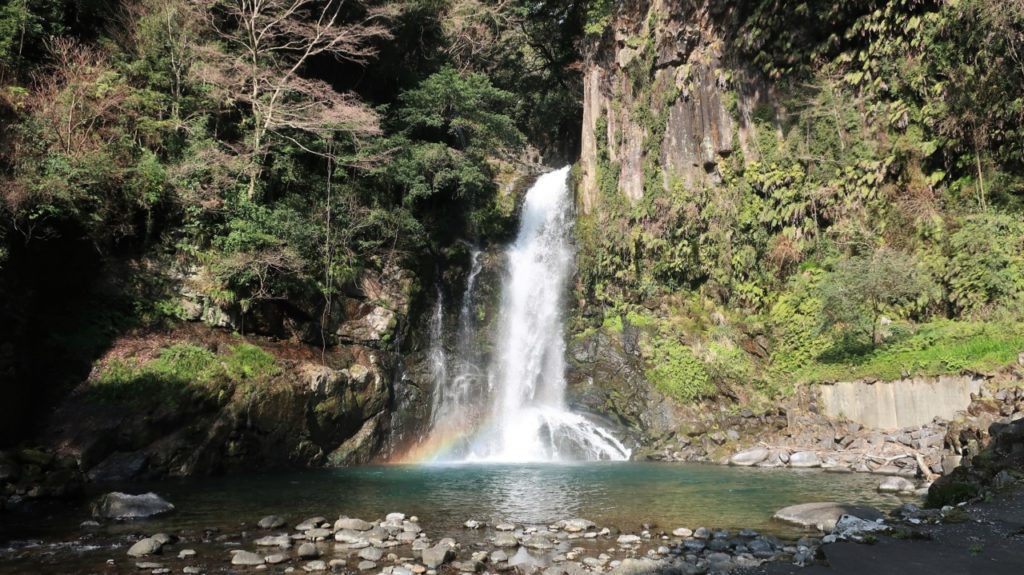大滝の写真 虹
