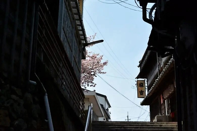 古市の麻吉旅館
